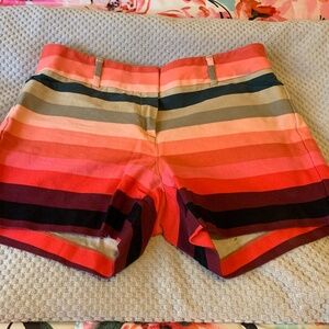 New York and Company stretch red rainbow striped print shorts, size 6